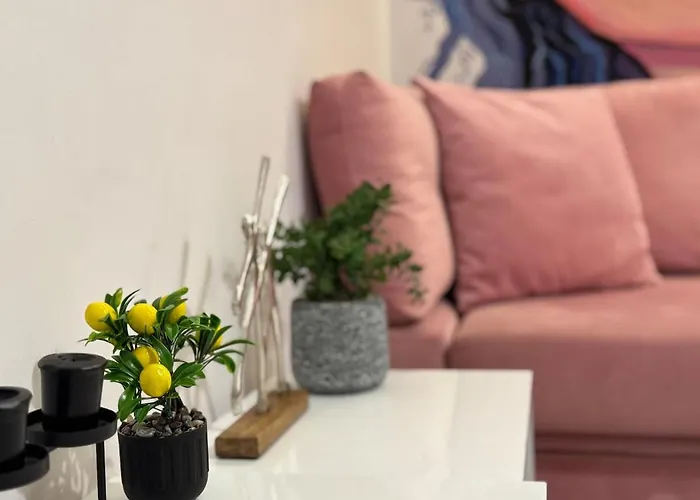 Muse Studio, Center Of *