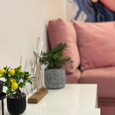 Muse Studio, Center Of *