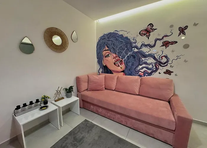 Muse Studio, Center Of ティラナ