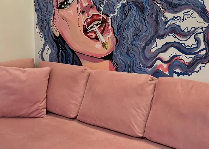 Muse Studio, Center Of *