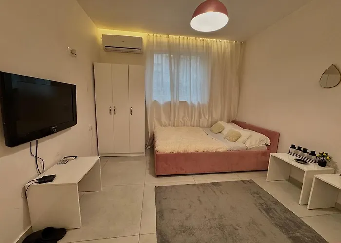 Muse Studio, Center Of