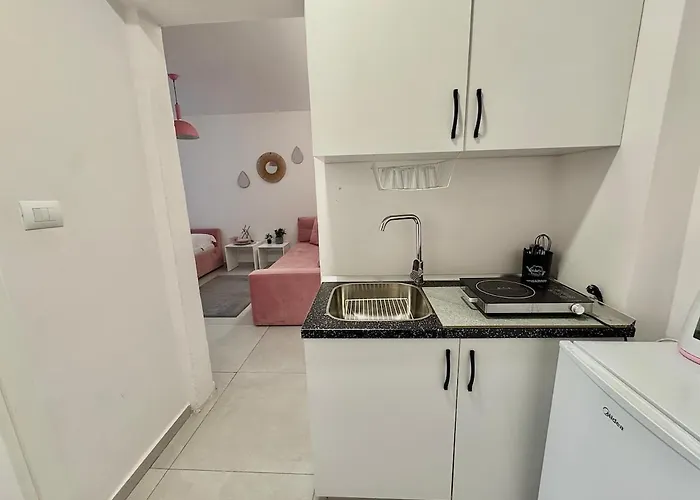 Muse Studio, Center Of *